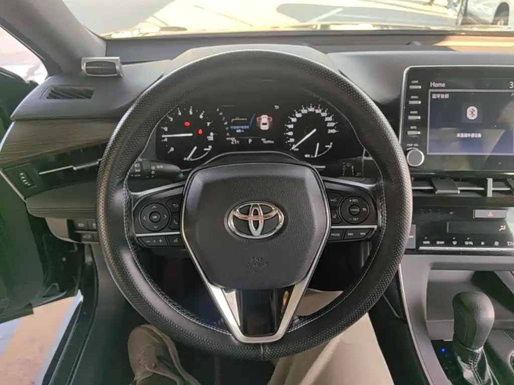 Toyota Avalon — фото 10