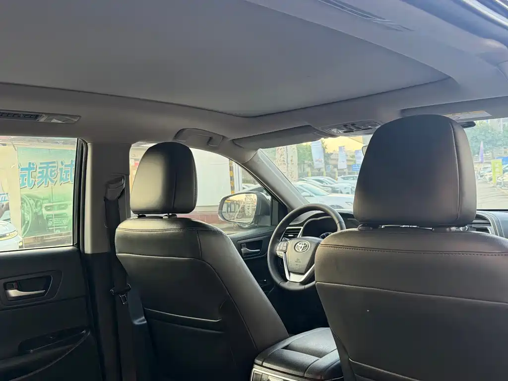 Toyota Highlander — фото 20