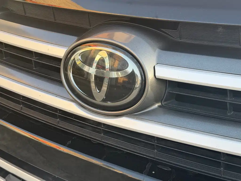 Toyota Highlander — фото 4