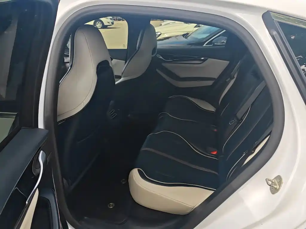 BYD Qin PLUS — фото 17