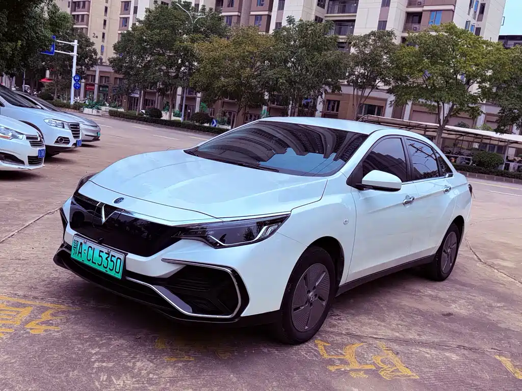 Venucia D60 EV