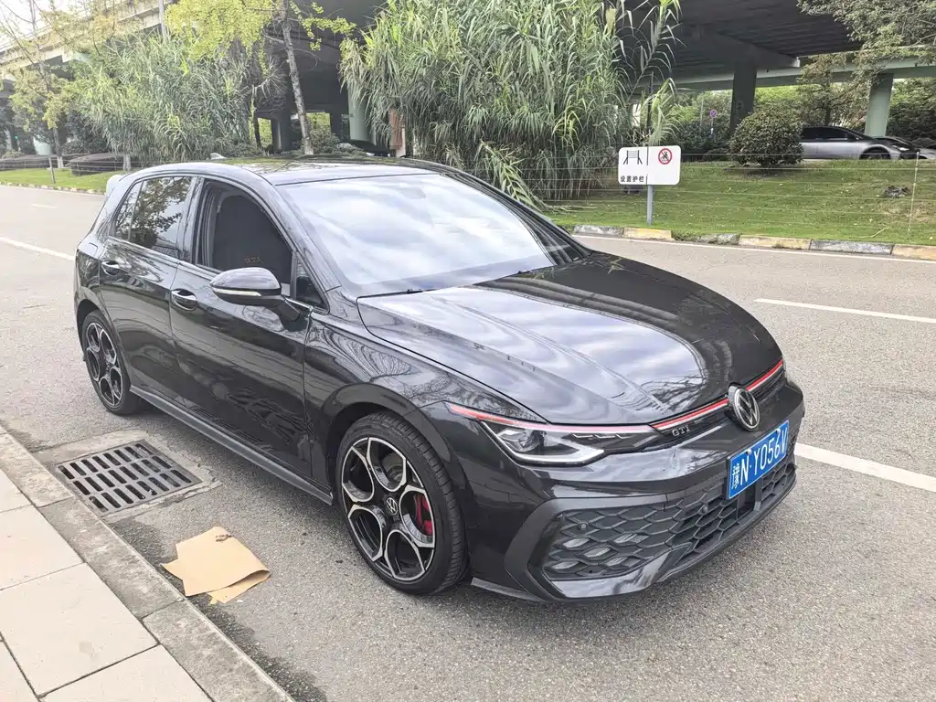 Volkswagen Golf GTI — фото 3
