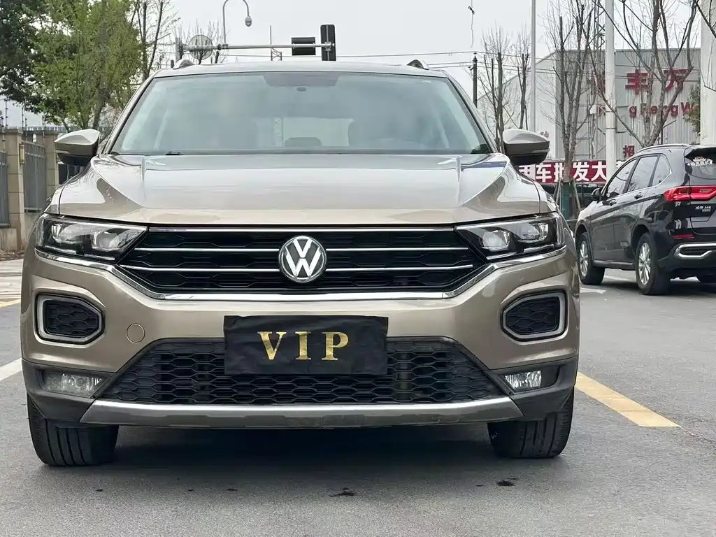Volkswagen T-Roc — фото 2