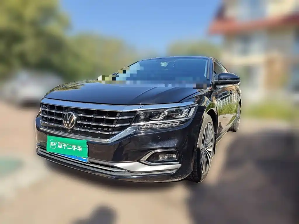 Volkswagen Passat — фото 1