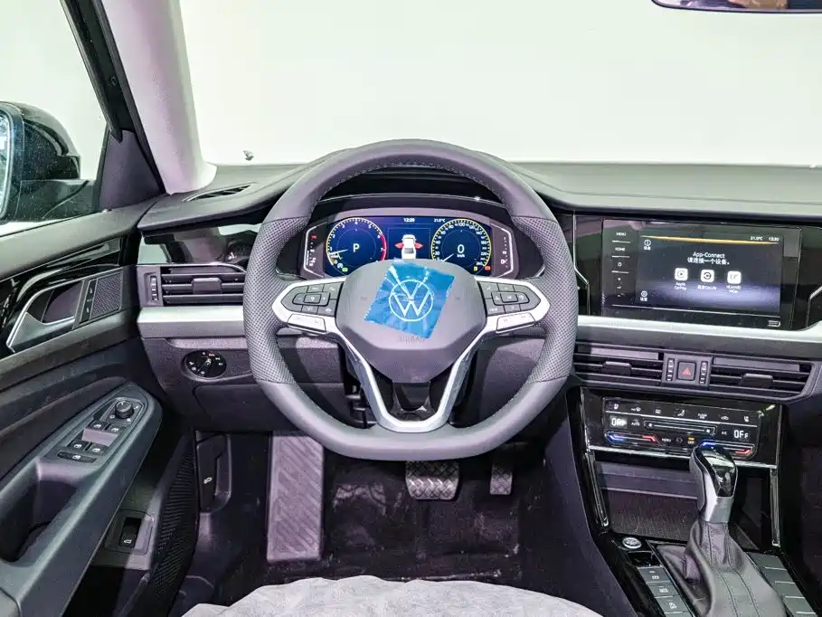 Volkswagen Passat — фото 9