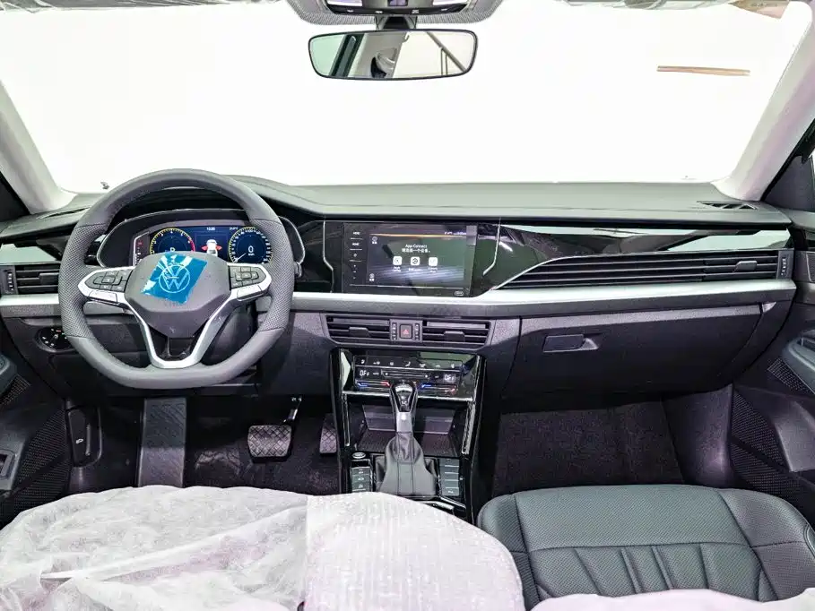 Volkswagen Passat — фото 10