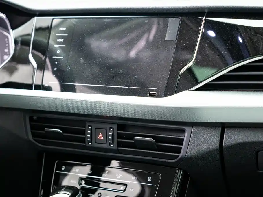 Volkswagen Passat — фото 14