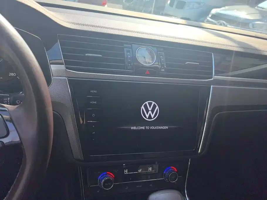 Volkswagen Phideon — фото 13