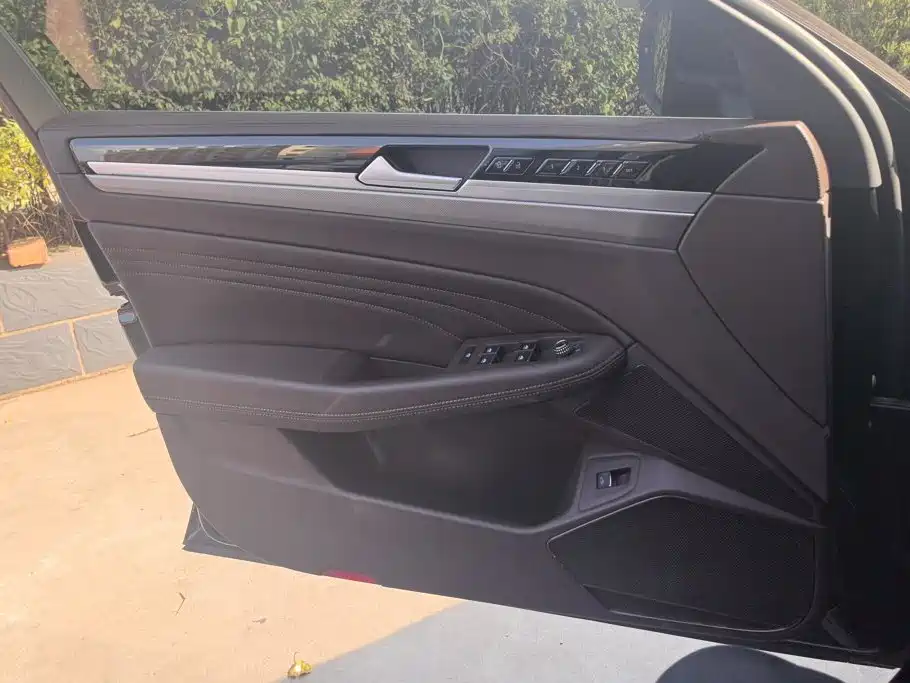Volkswagen Phideon — фото 7