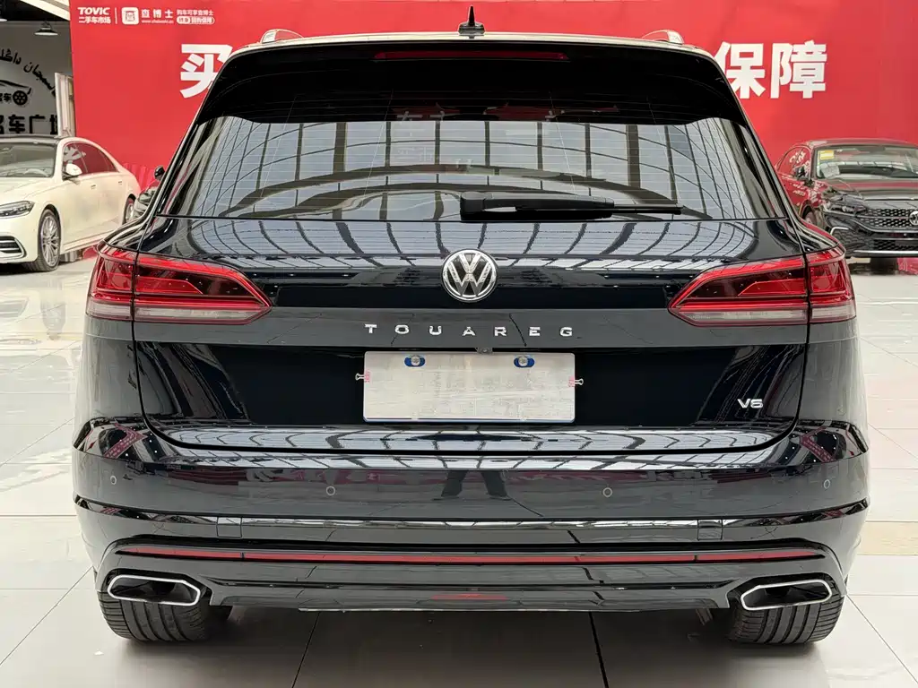 Volkswagen Touareg — фото 6