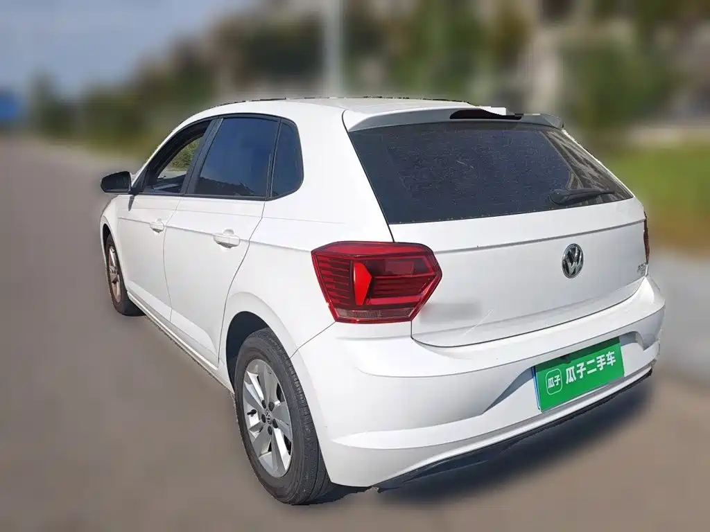 Volkswagen Polo — фото 4