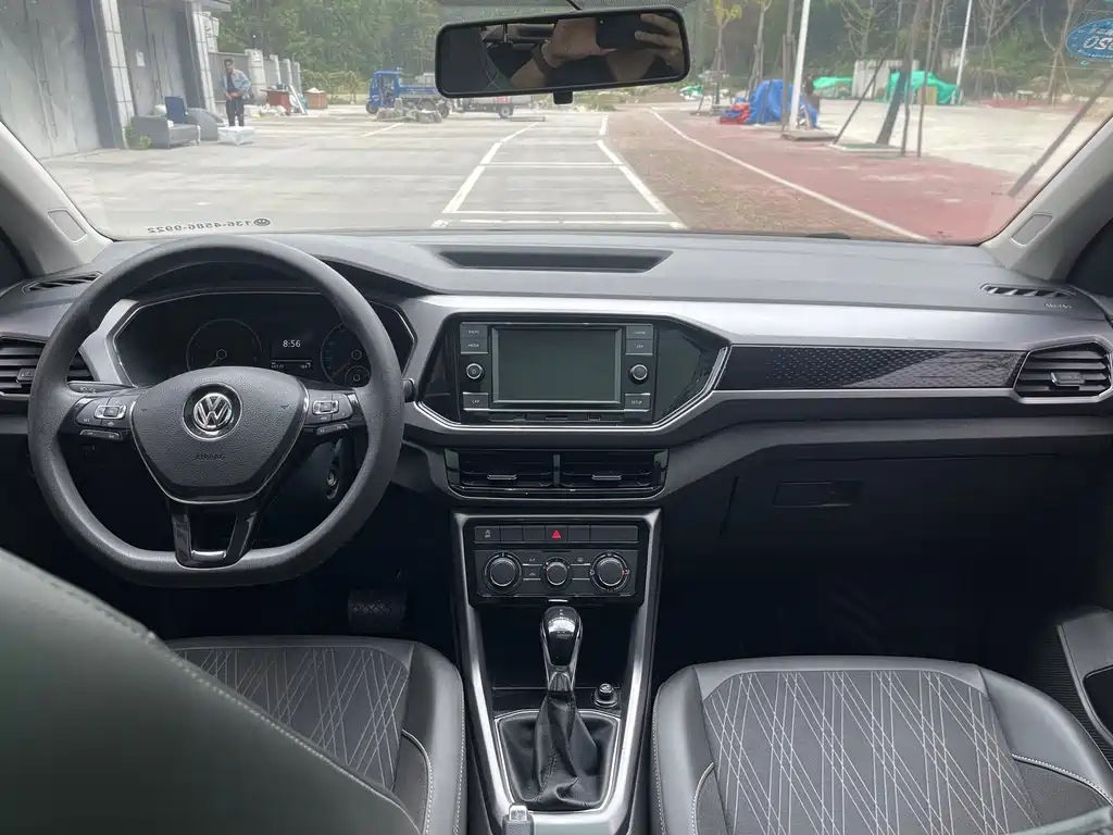 Volkswagen T-Cross — фото 9