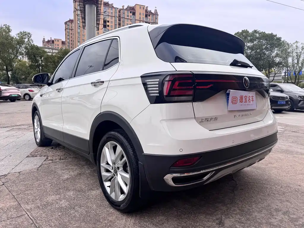 Volkswagen T-Cross — фото 13