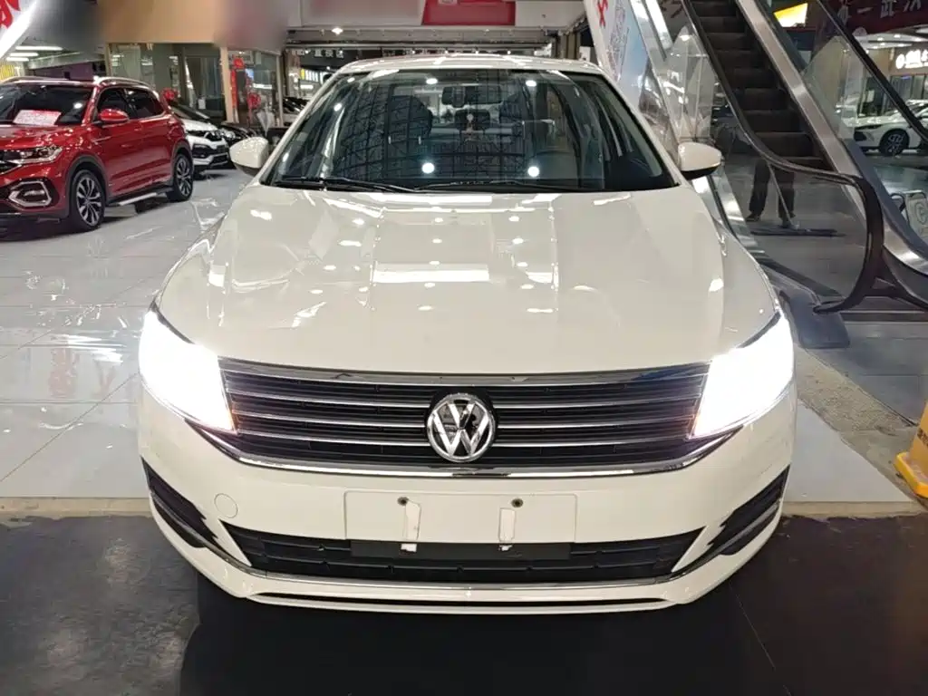 Volkswagen Lavida — фото 2