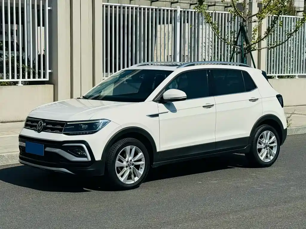 Volkswagen T-Cross — фото 1