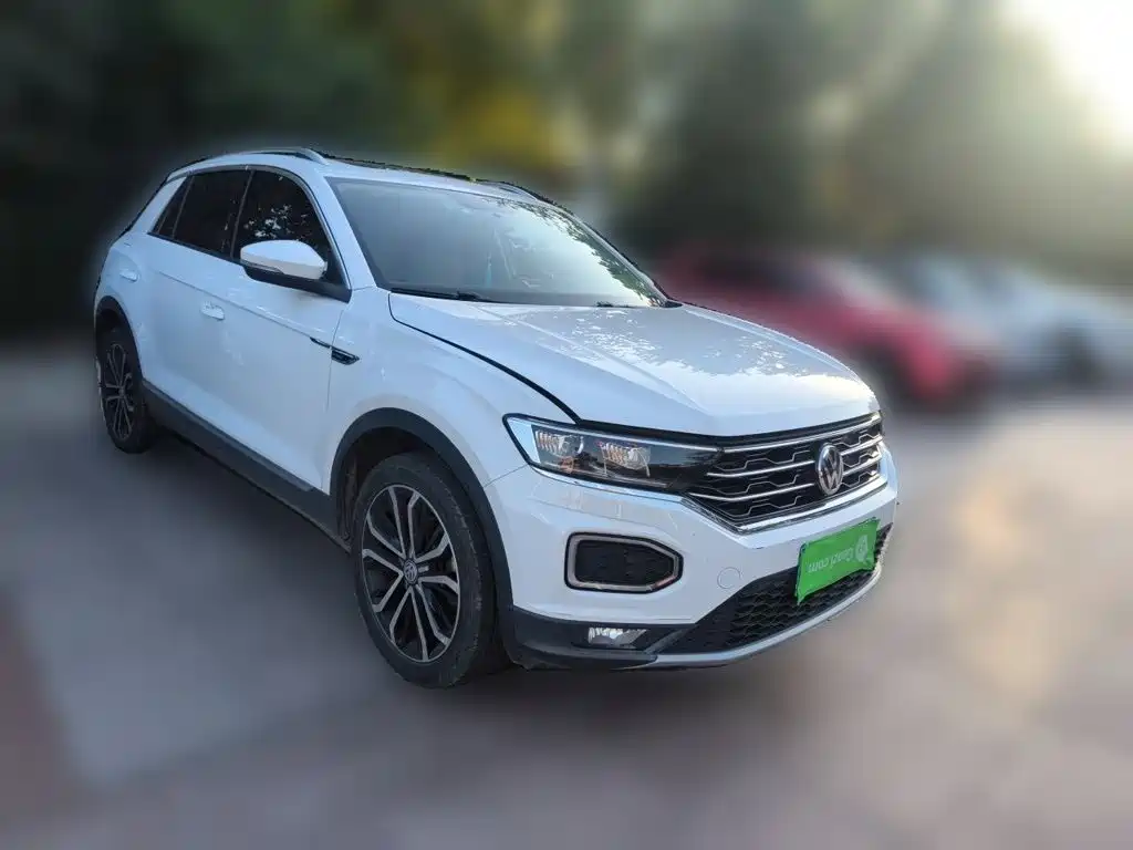 Volkswagen T-Roc — фото 23