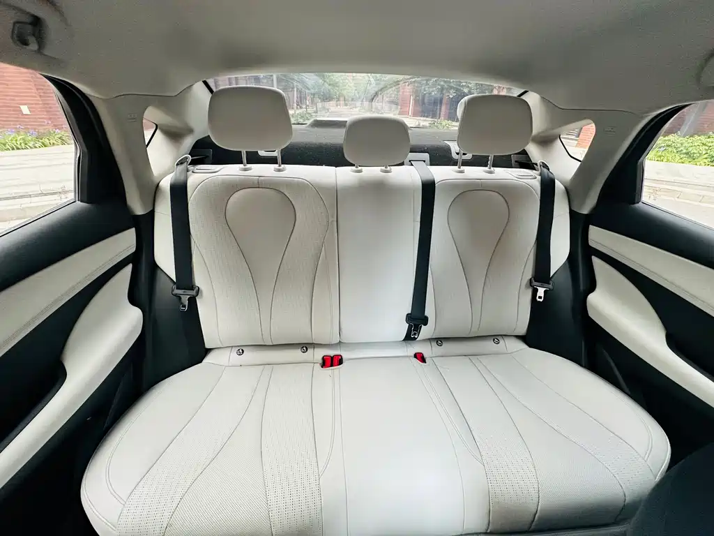 BYD Seal 05 DM-i — фото 16