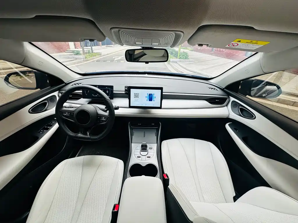 BYD Seal 05 DM-i — фото 17