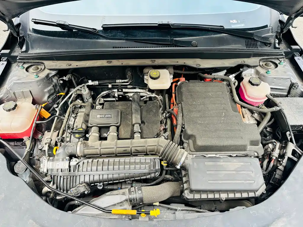 BYD Seal 05 DM-i — фото 18