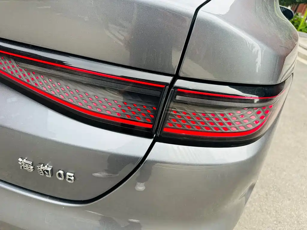 BYD Seal 05 DM-i — фото 21