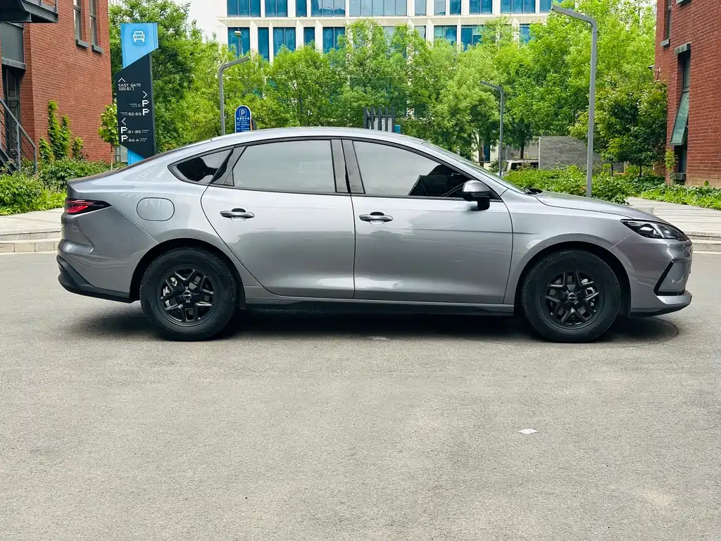 BYD Seal 05 DM-i — фото 4