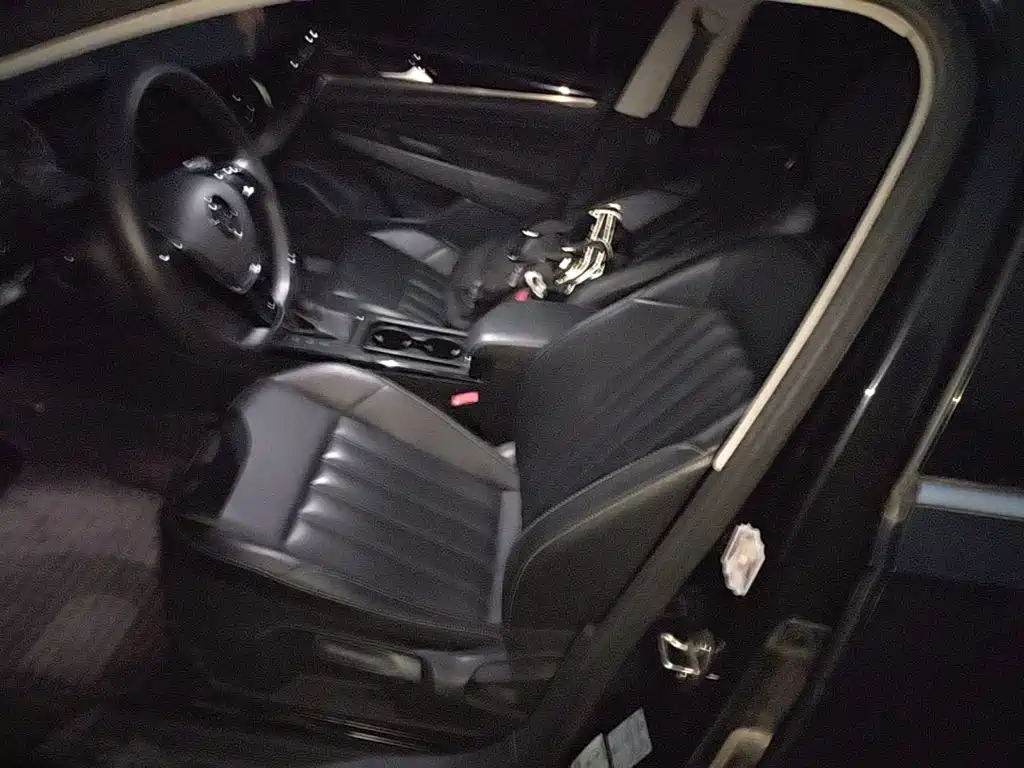 Volkswagen Passat — фото 14