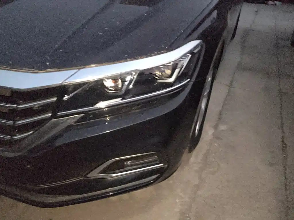 Volkswagen Passat — фото 23