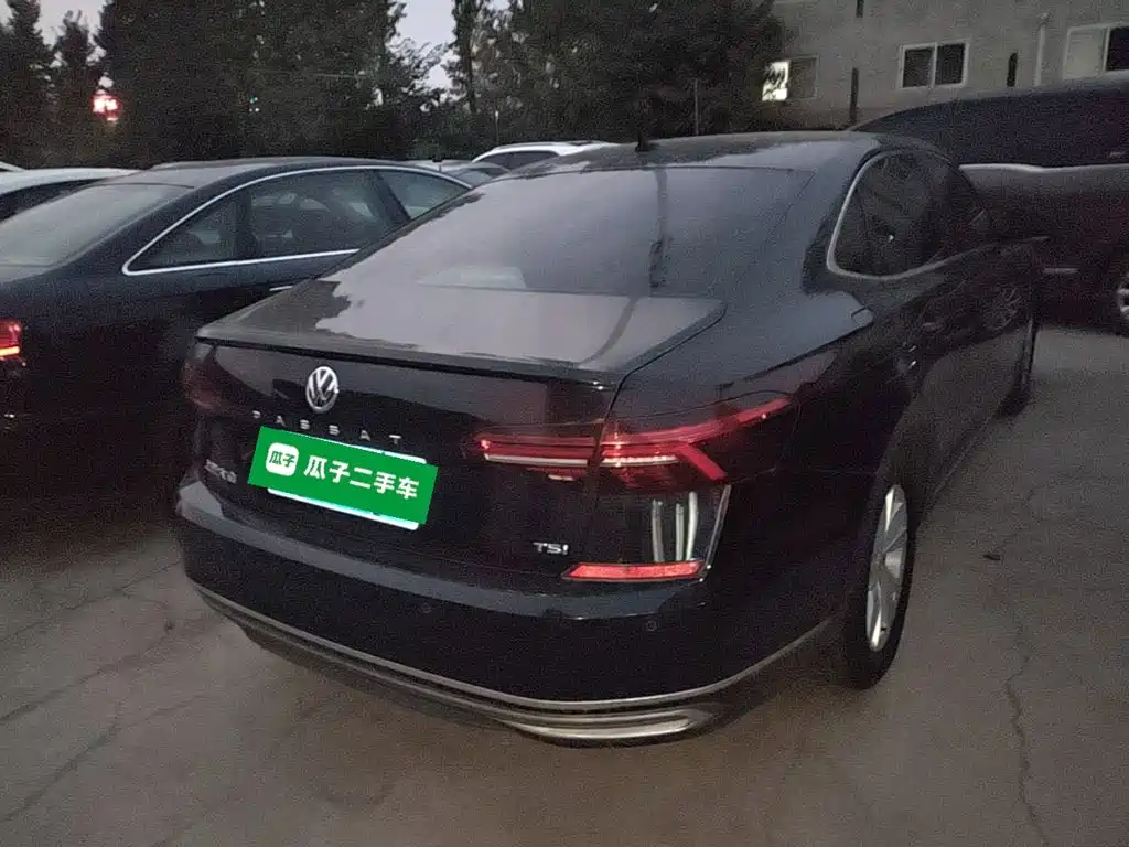 Volkswagen Passat — фото 6