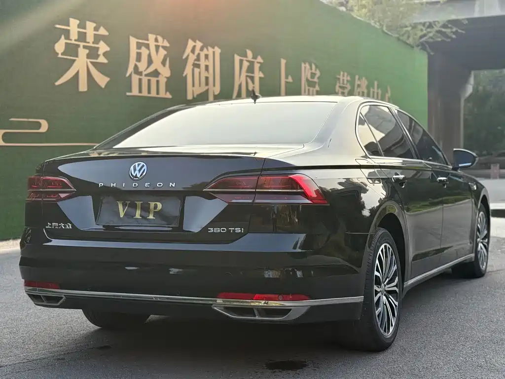 Volkswagen Phideon — фото 14