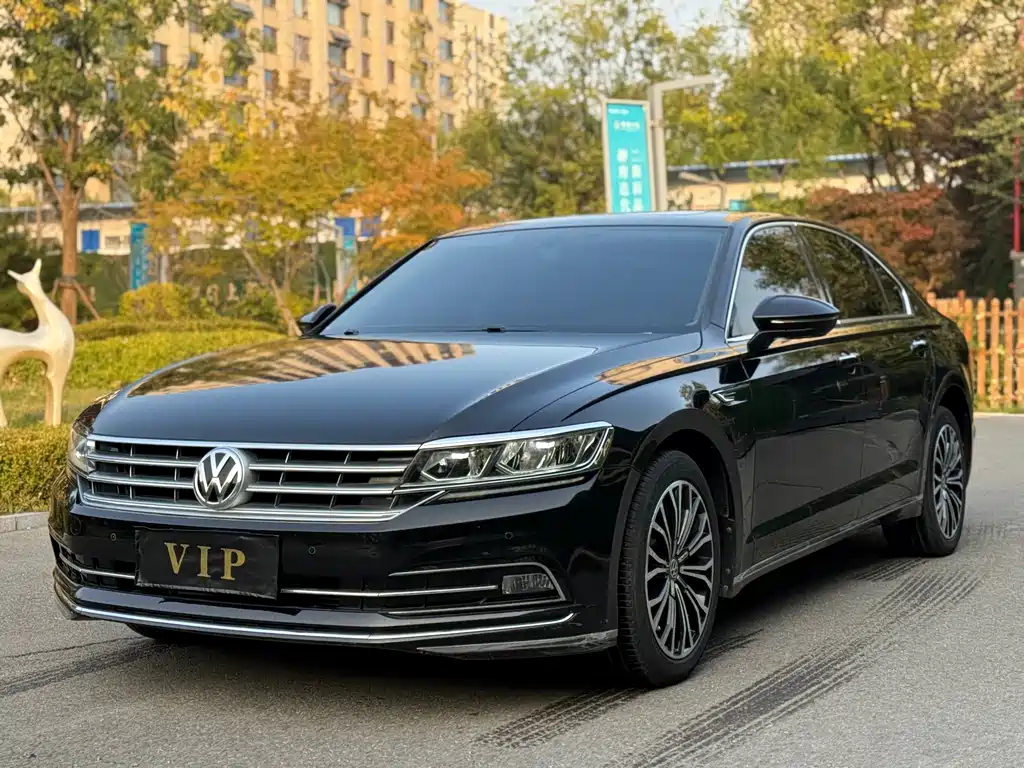 Volkswagen Phideon — фото 1