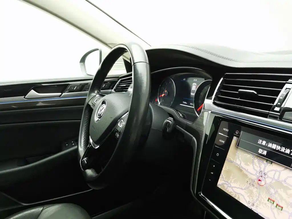 Volkswagen Phideon — фото 22