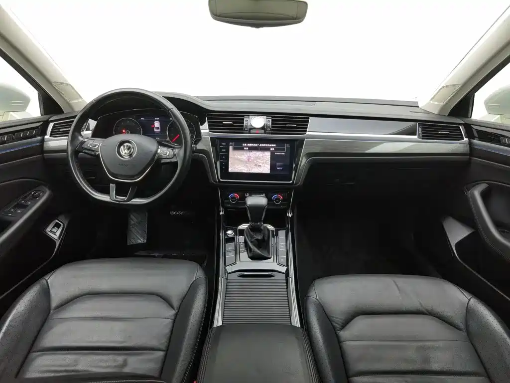 Volkswagen Phideon — фото 5