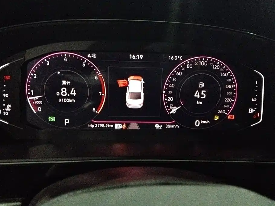 Volkswagen Passat — фото 14