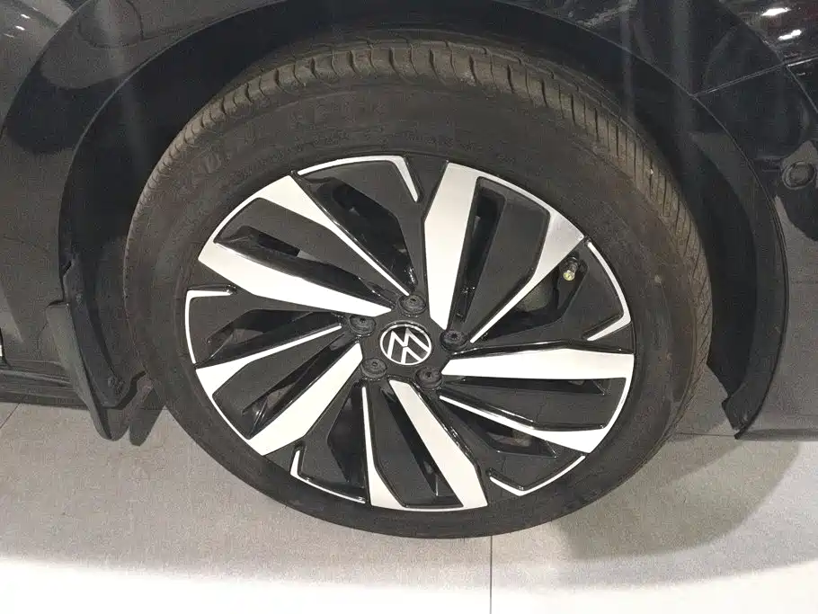 Volkswagen Passat — фото 6