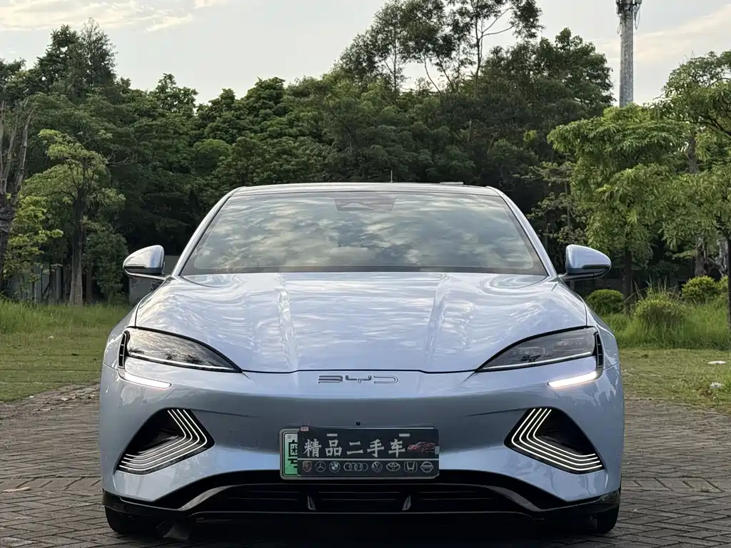 BYD Seal — фото 2
