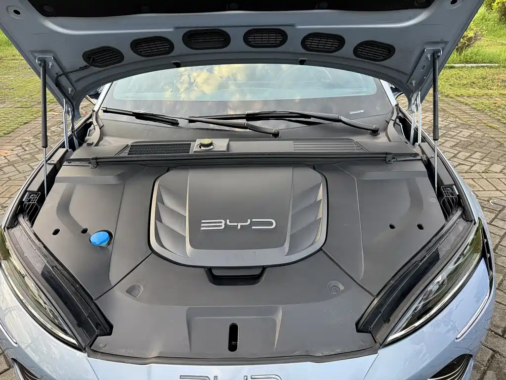 BYD Seal — фото 26