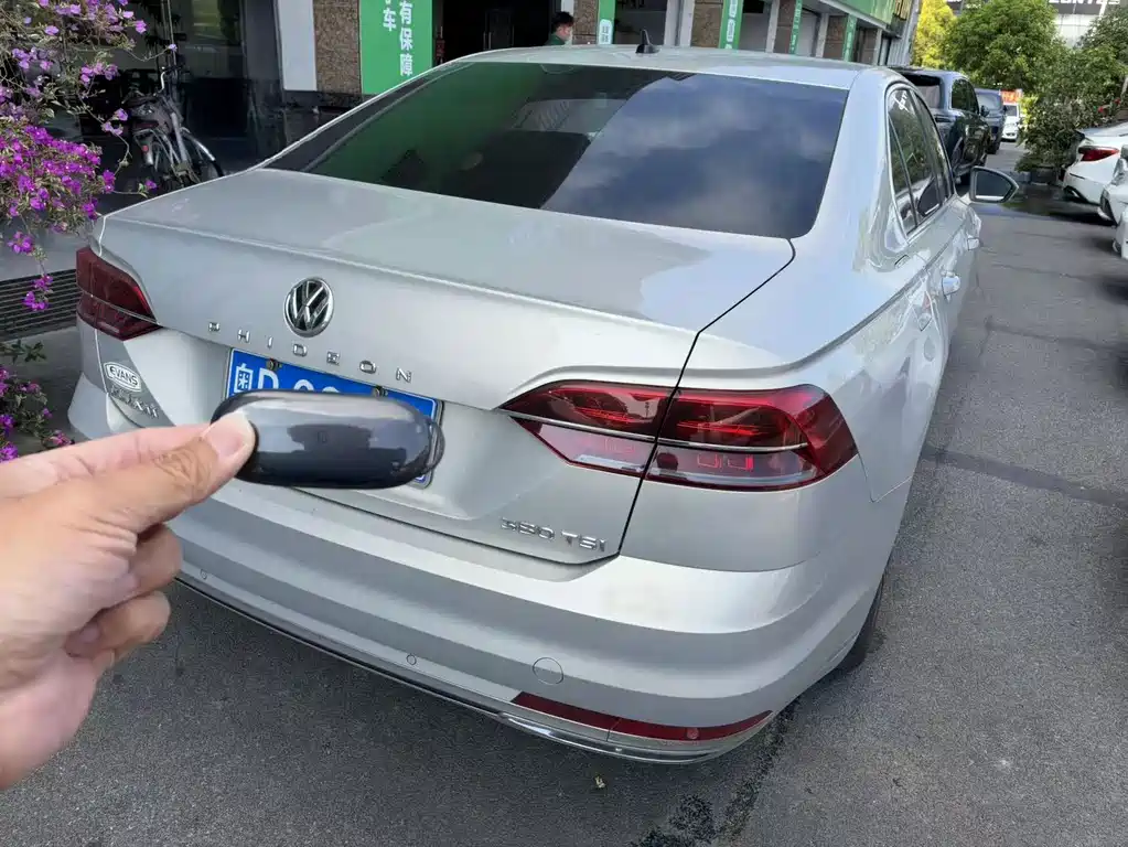 Volkswagen Phideon — фото 7
