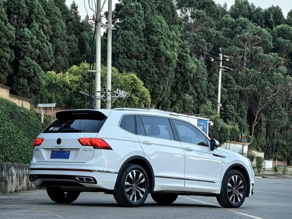 Volkswagen Tiguan L — фото 7