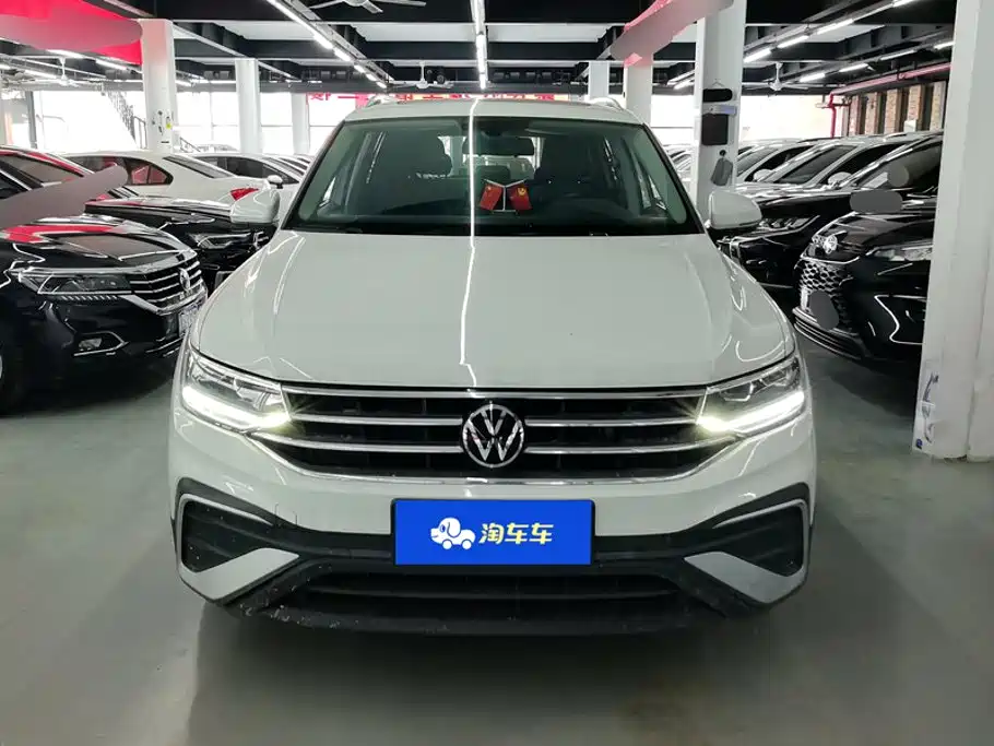 Volkswagen Tiguan L — фото 2