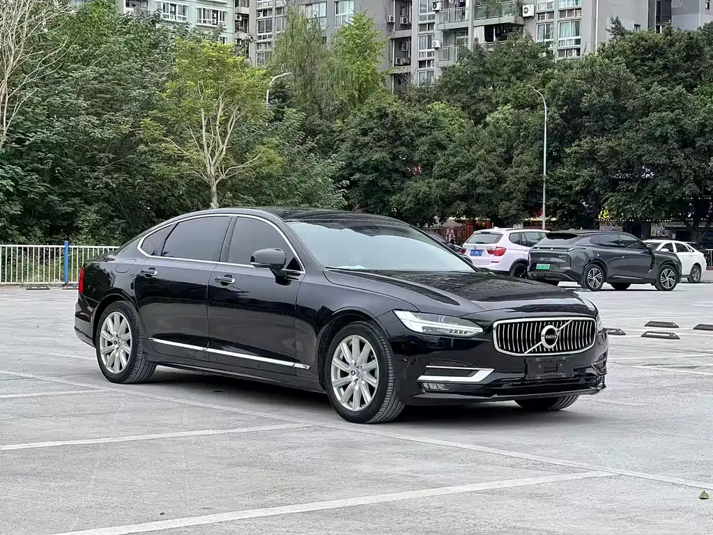 Volvo S90 — фото 3