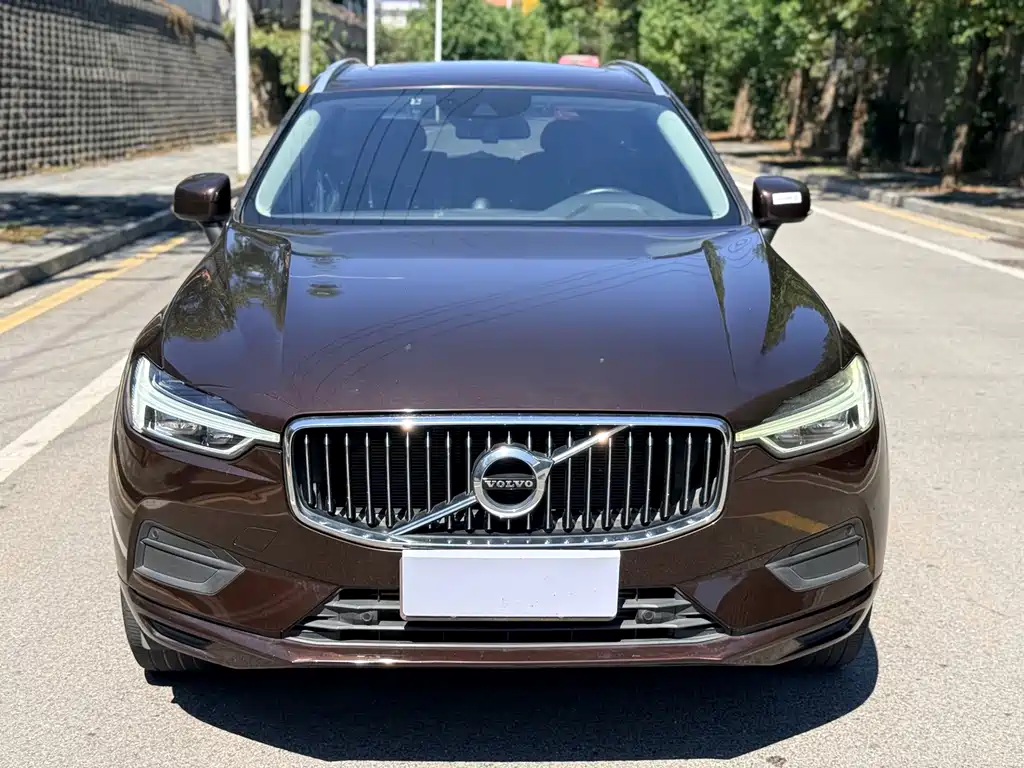 Volvo XC60 — фото 2