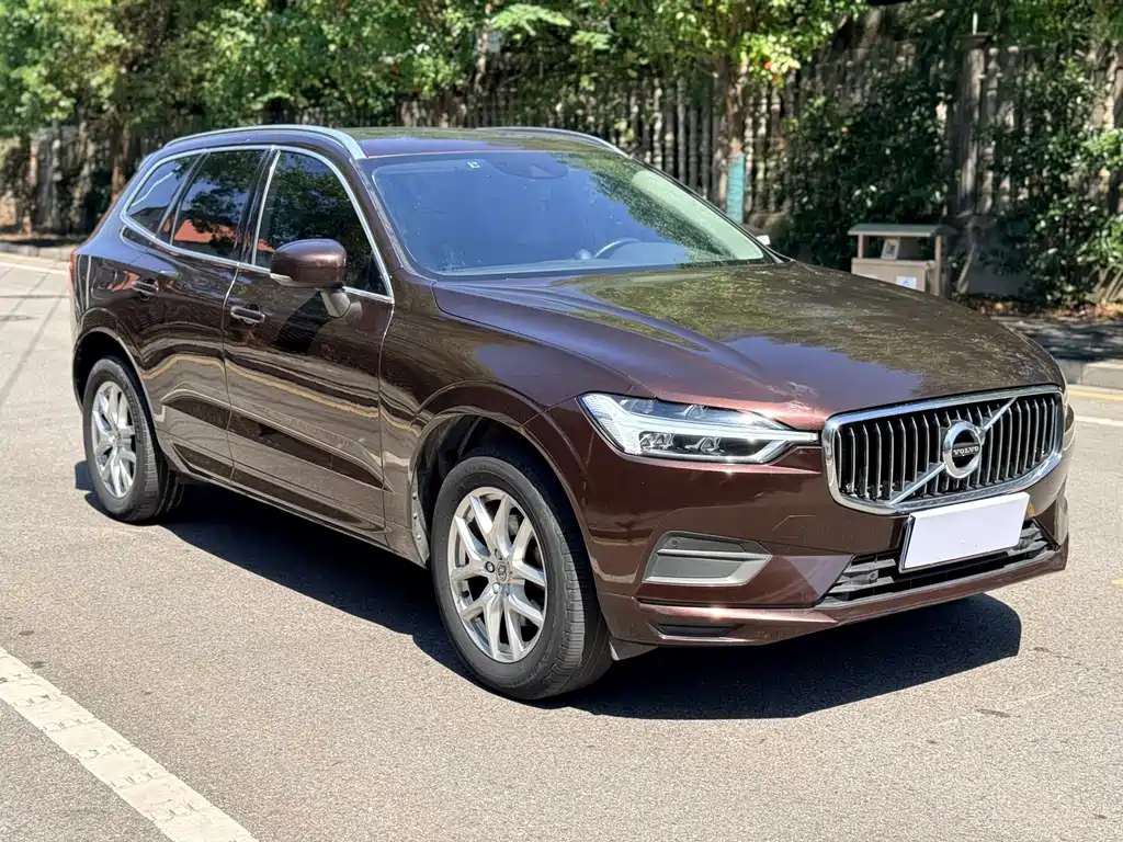 Volvo XC60 — фото 3