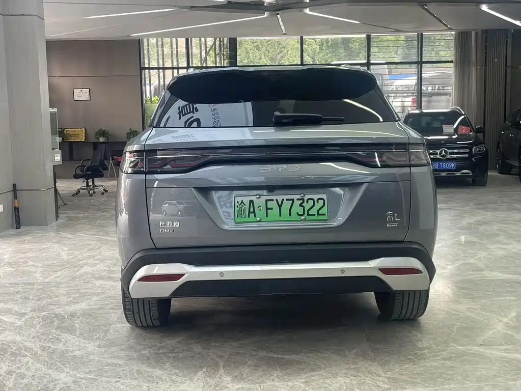 BYD L DM-i — фото 6