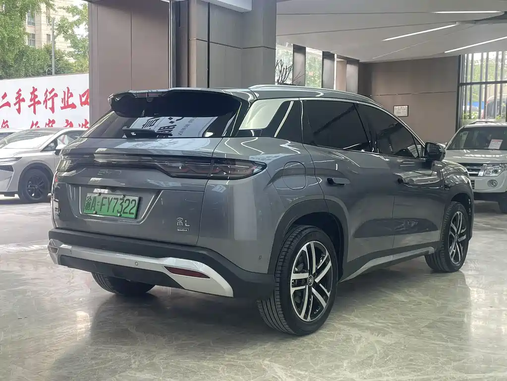 BYD L DM-i — фото 7