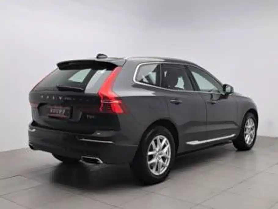 Volvo XC60 — фото 3