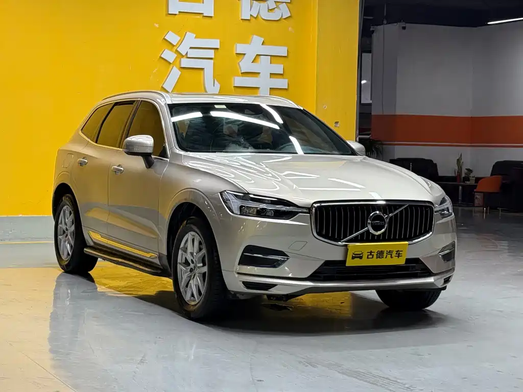 Volvo XC60 — фото 3