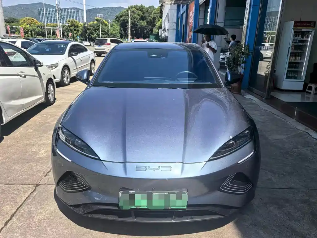 BYD Seal — фото 2