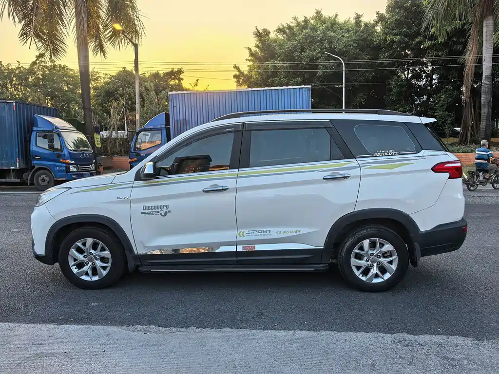 Wuling Hongguang S3 — фото 4