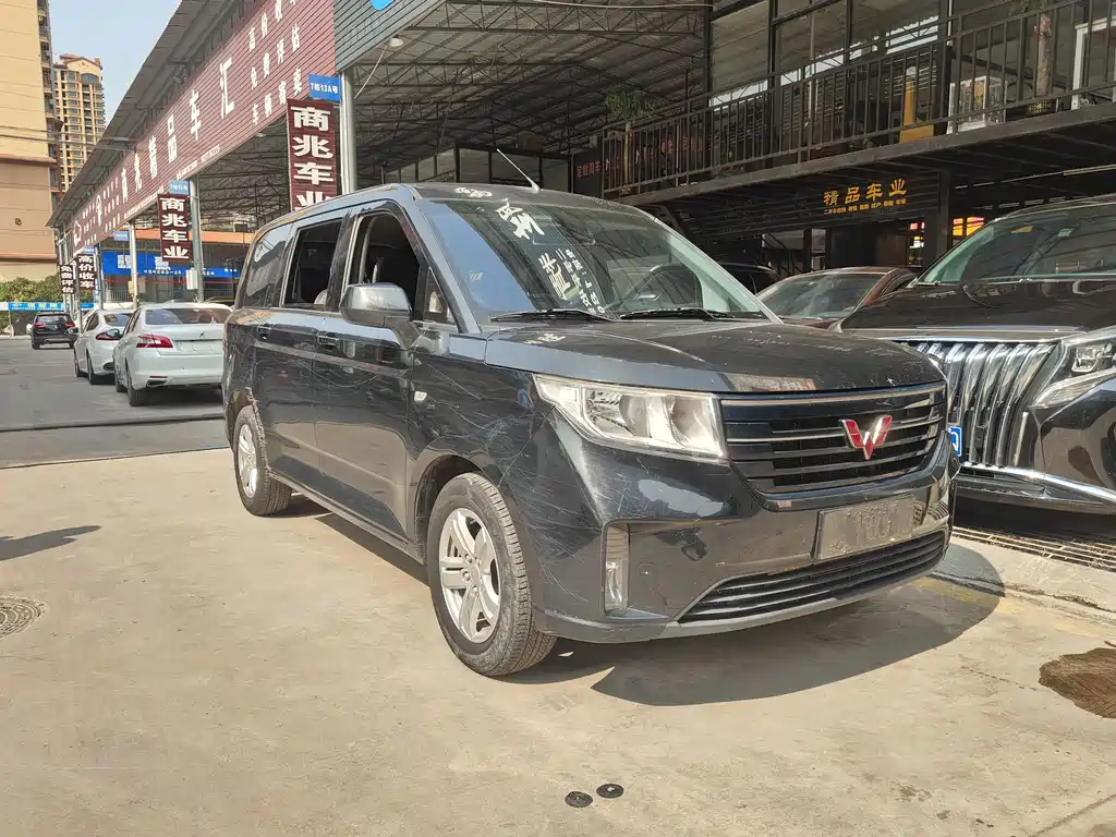 Wuling Hongguang PLUS — фото 2