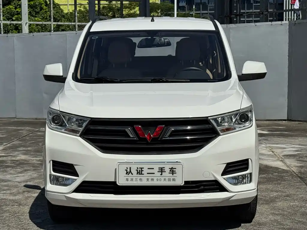 Wuling Hongguang — фото 2